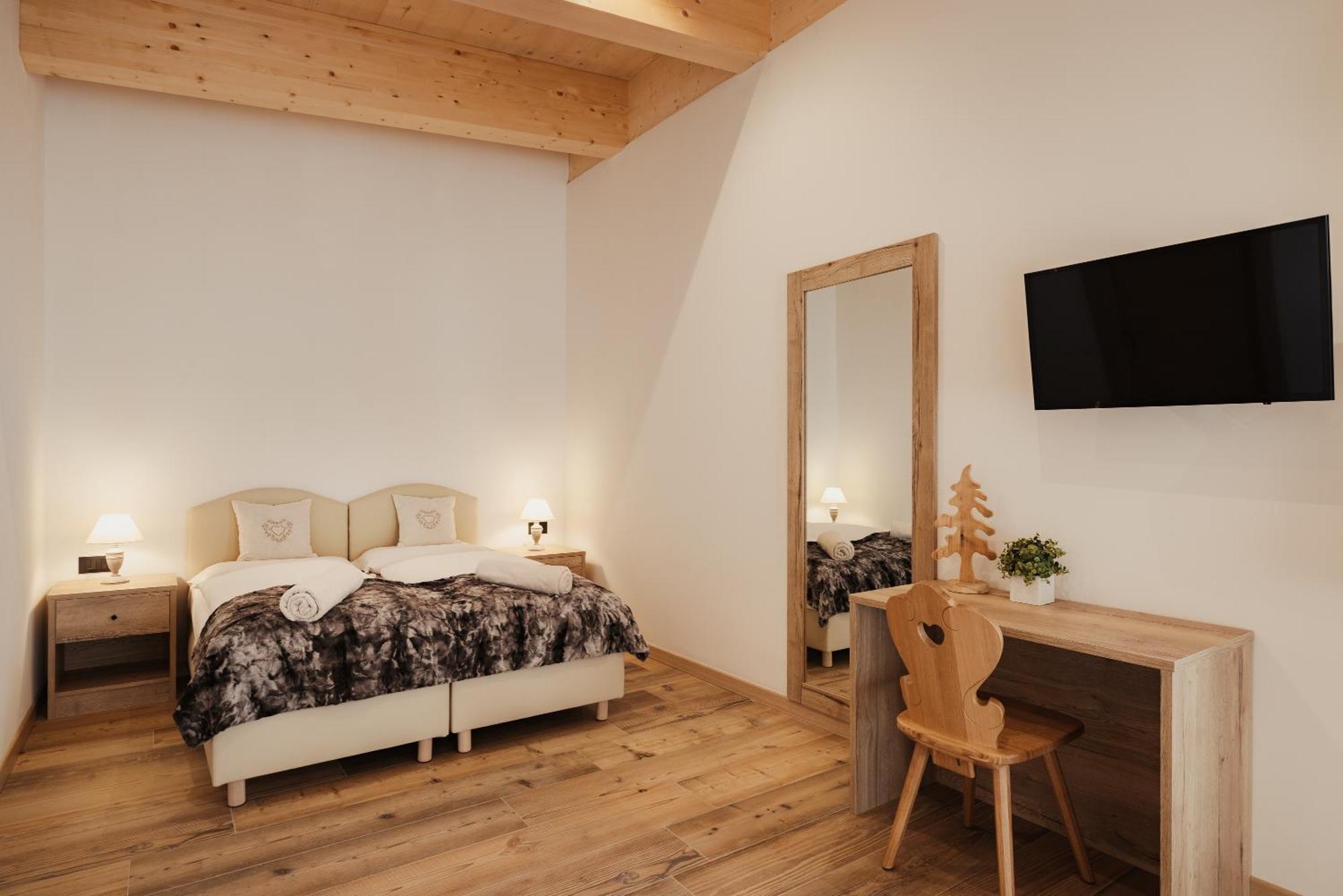 Hotel Monte Cherz Arabba Bagian luar foto