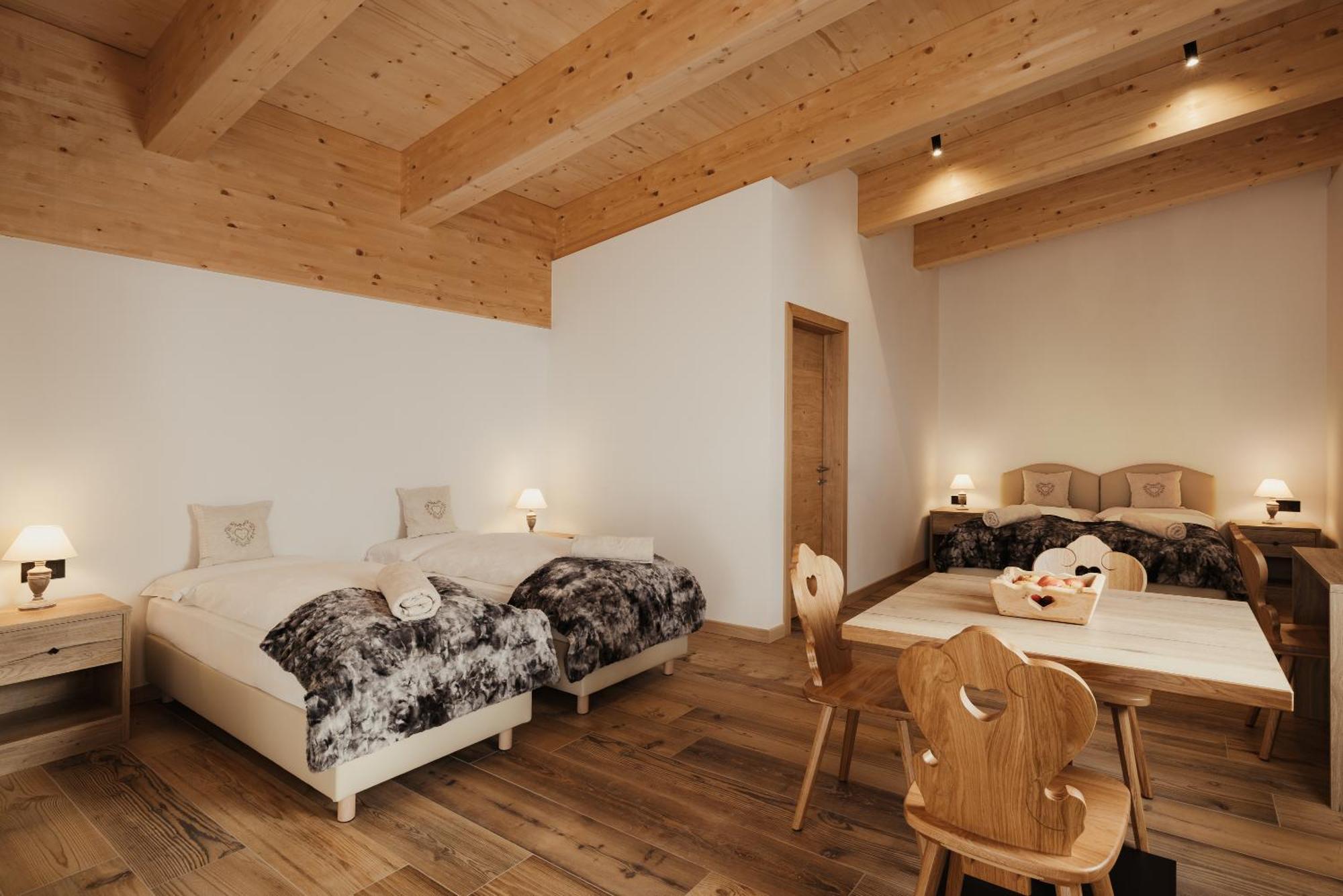 Hotel Monte Cherz Arabba Bagian luar foto