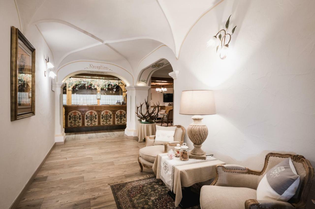 Hotel Monte Cherz Arabba Bagian luar foto